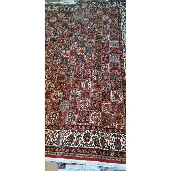 فرش  12 متری خشتی اصیل چالشتر بختیار دستباف   کد dafezan264004