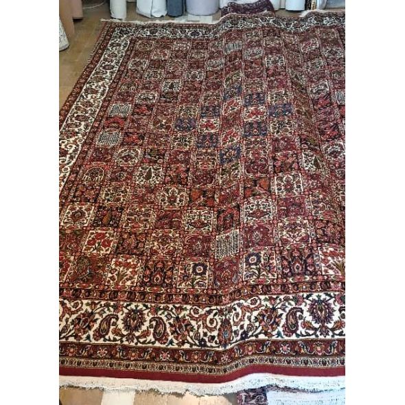فرش  12 متری خشتی اصیل چالشتر بختیار دستباف   کد dafezan264004