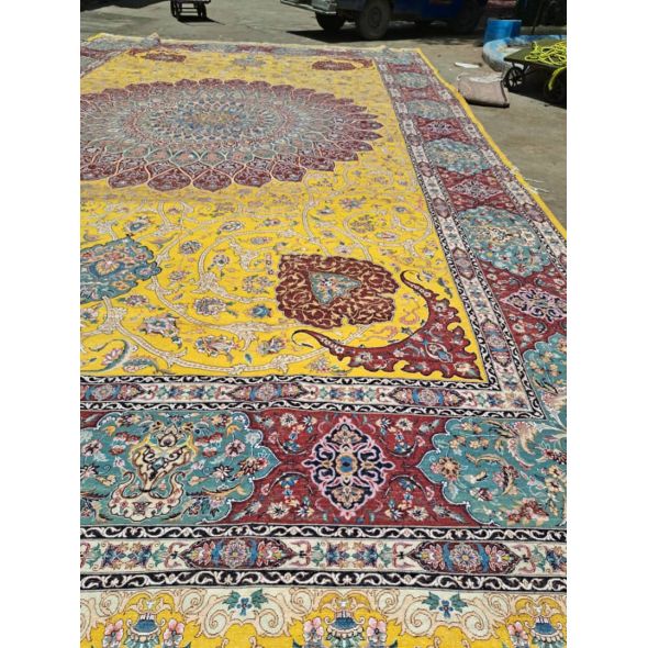 فرش دستباف  60 متری نائین دستباف کد dafezan430277فرش دستباف  60 متری نائین دستباف کد dafezan430277