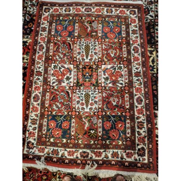 فرش ذرع و نبم بختیاری دستباف  کد dafezan244015